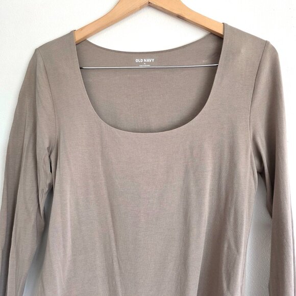 Old Navy Scoop Neck Bodysuit, Taupe Basic Long Sleeve T-Shirt, Casual Capsule - Picture 4 of 7